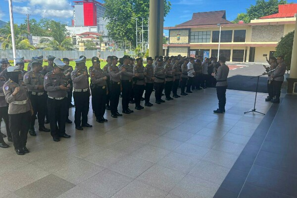 Polda Sulawesi Utara dan jajaran siap melaksanakan pengamanan Tri Hari Suci (Kamis Putih, Jumat Agung dan Paskah) di Sulawesi Utara (17-20 April).