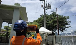 PLN Unit Pelaksana Pengatur Distribusi (UP2D) Suluttenggo kembali membuktikan komitmennya dalam menjaga keandalan pasokan listrik dengan melakukan pemeliharaan preventif pada Recloser Jalan Jepang yang berlokasi di Kota Palu dan Recloser Oloboju di Kabupaten Sigi.