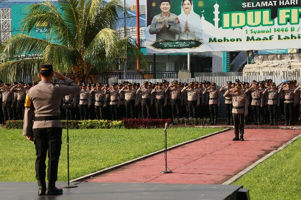 Kapolda Sulawesi Utara melalui Wakapolda Brigjen Pol Brigjen Pol Bahagia Dachi memberikan apresiasi kepada personel Polda Sulut dan jajaran atas pelaksanaan tugas, khususnya pengamanan Hari Raya Idul Fitri 1446 H/2025.
