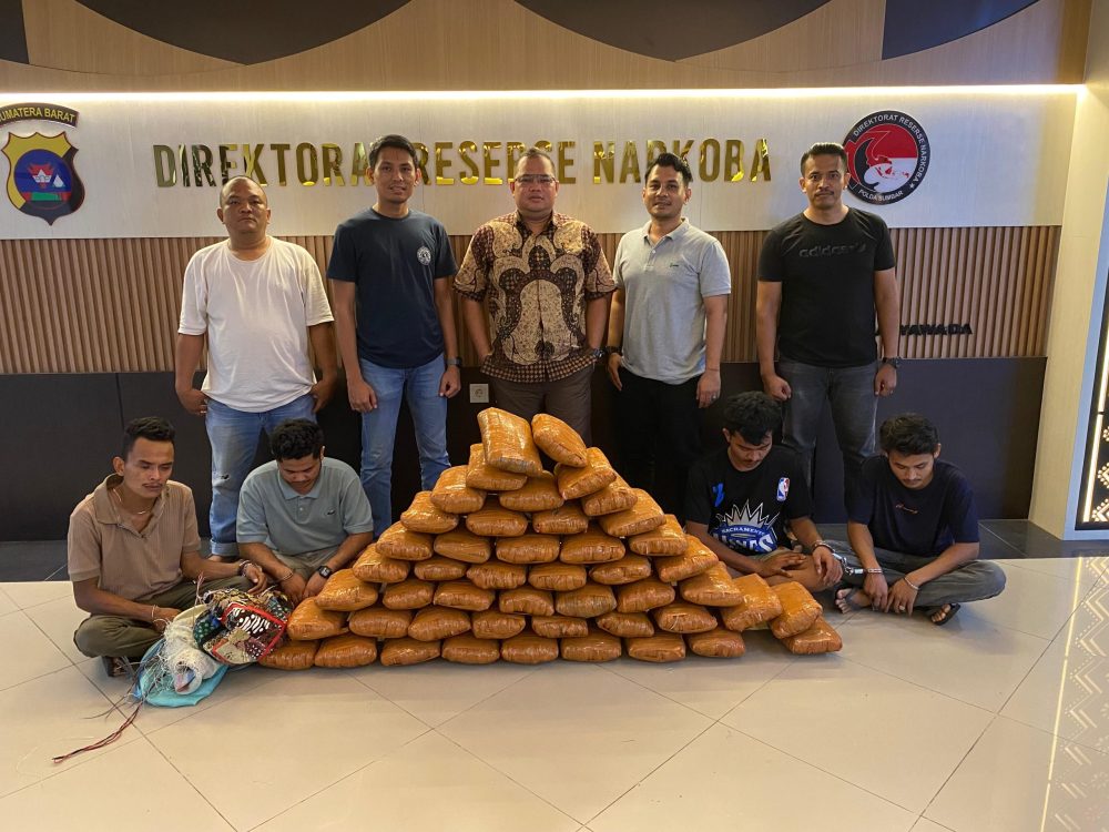 Polda Sumbar Gagalkan Peredaran 47 Kg Ganja di Sumbar