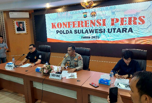  Polda Sulawesi Utara memberikan penjelasan resmi terkait meninggalnya HK, tersangka kasus dugaan pemalsuan surat tanah, yang sempat menjalani penahanan. HK meninggal dunia di RSUP Prof. Kandou Manado pada Rabu (14/5/2025) malam.