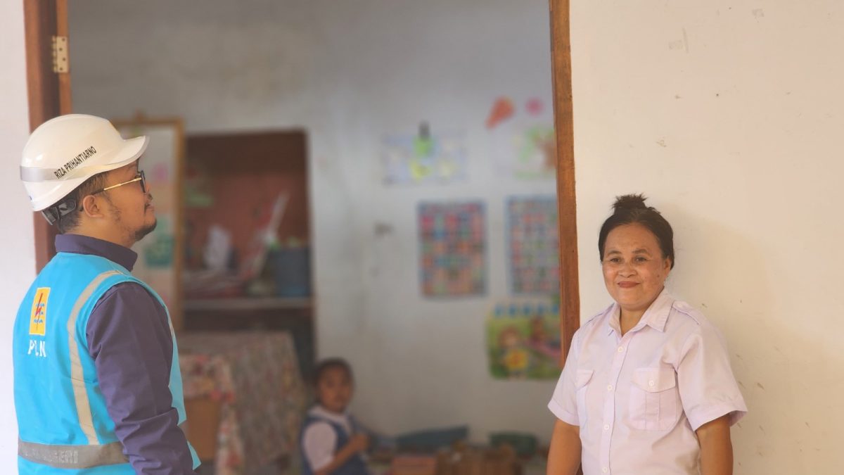 Dukung peningkatan kualitas pendidikan di wilayah kepulauan, PLN Unit Pelaksana Pelayanan Pelanggan (UP3) Tahuna melakukan penyambungan listrik untuk dua Taman Kanak-Kanak (TK) di Pulau Siau, Kabupaten Kepulauan Sitaro, yaitu TK Salili dan TK Kinali, pada Selasa (17/6).