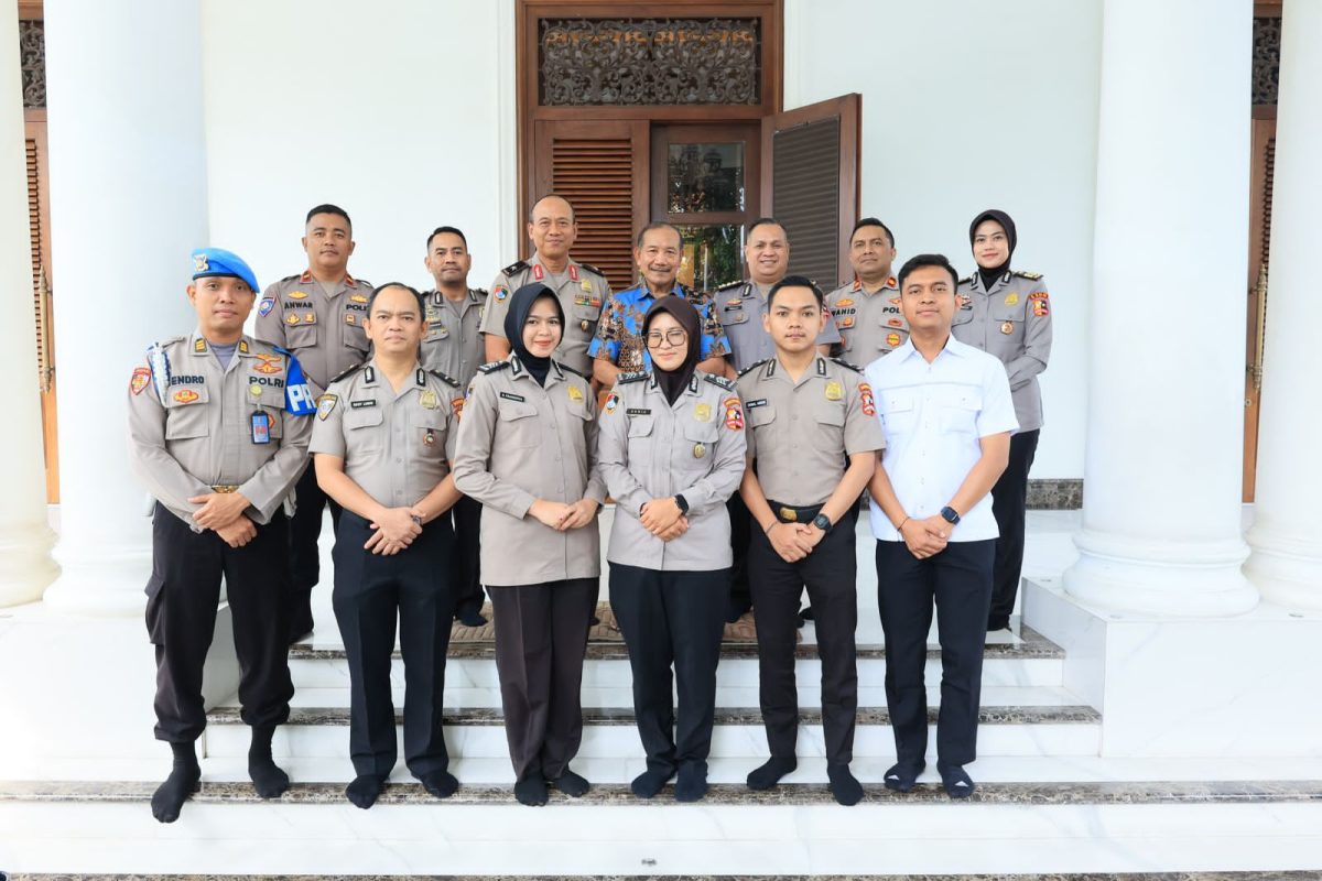 Jenderal (Purn) Drs Badrodin Haiti