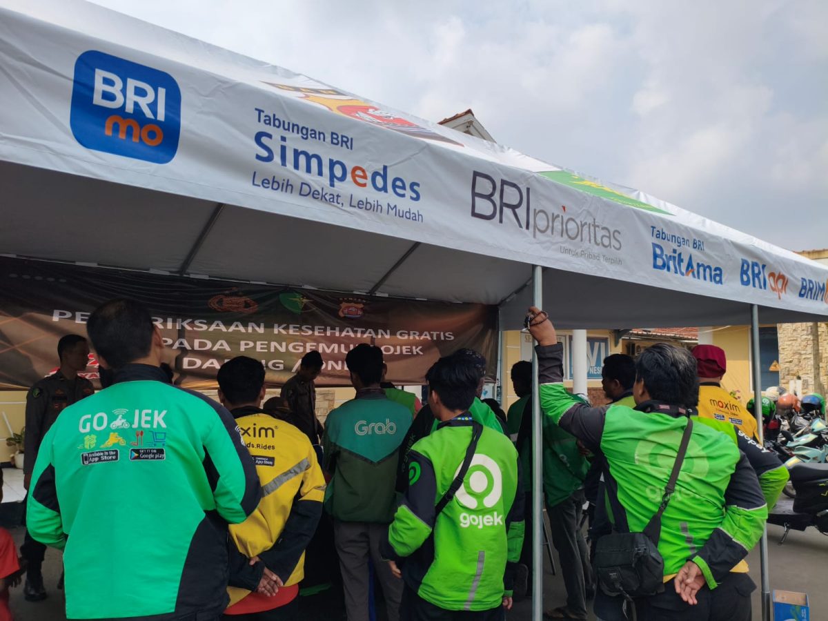 Biddokkes Polda Banten Beri Pengobatan Gratis Kepada 608 Driver Ojol