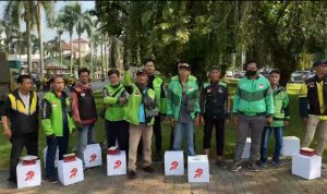 Polri menggelar Bakti Kesehatan (baktikes) dengan memberikan bantuan dan pelayanan kepada masyarakat. Kegiatan ini mendapatkan sambutan hangat dari banyak warga.