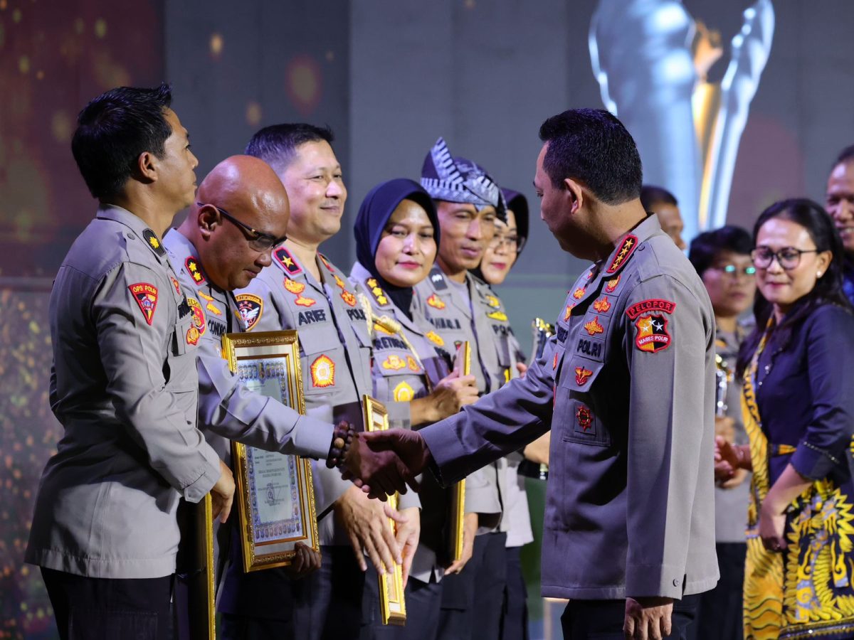 Penganugerahan Hoegeng Awards 2025 resmi digelar dengan sukses di Auditorium Mutiara STIK-PTIK Polri, Jakarta Selatan, Rabu (16/7/2025).