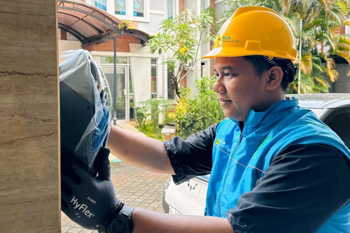 PT PLN (Persero) resmi meluncurkan Home Charging Services (HCS) Ultima sebagai versi terbaru dari layanan pengisian daya kendaraan listrik (EV) di rumah.
