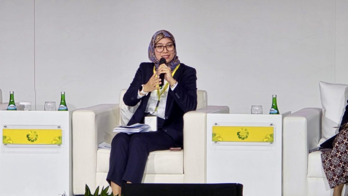 PT PLN (Persero) kembali menegaskan komitmennya untuk menjalankan arahan pemerintah dalam mempercepat penyediaan akses listrik bagi seluruh lapisan masyarakat hingga ke pelosok negeri.