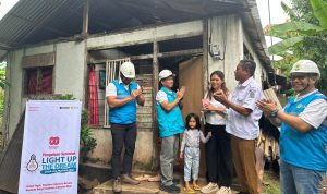 PT PLN (Persero) terus membuktikan komitmennya untuk melistriki seluruh penjuru negeri melalui program Light Up The Dream.