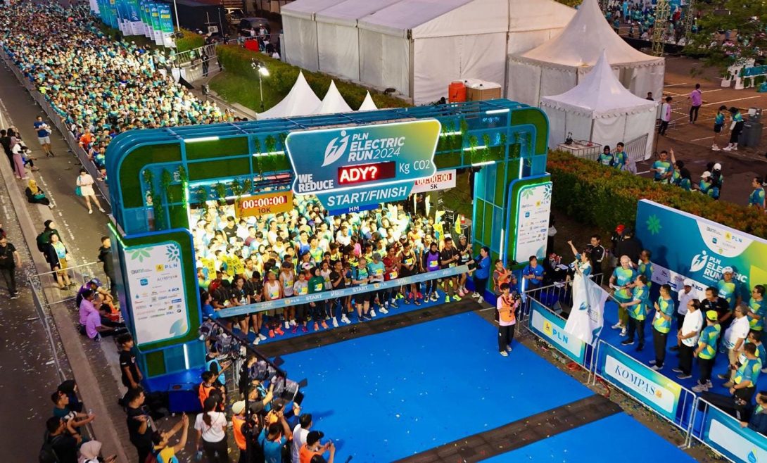 PLN Electric Run 2025 menargetkan 7.500 pelari dapat berkontribusi dalam memangkas emisi karbon hingga 21.812 Kg CO2.