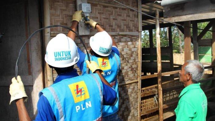 Anda pelanggan setia PLN, tarik napas lega! Pemerintah melalui Kementerian ESDM memastikan tarif tenaga listrik tidak akan naik pada Triwulan IV