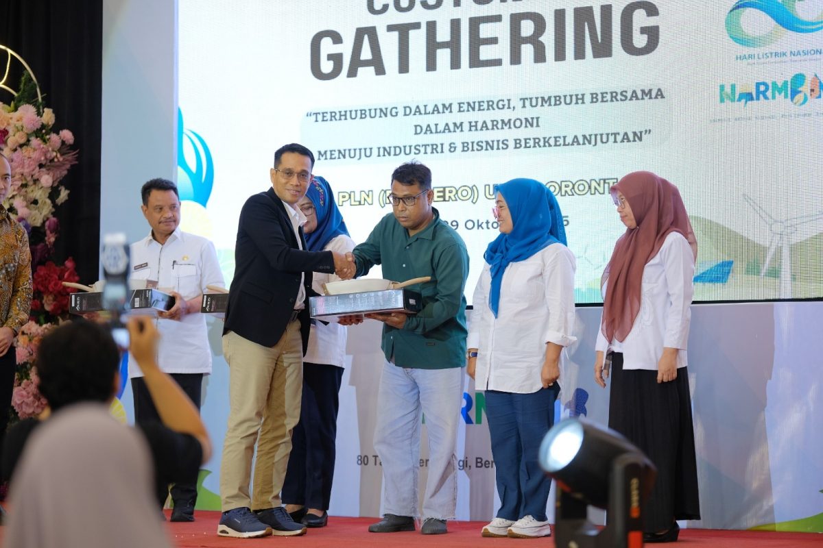 PT PLN (Persero) Unit Pelaksana Pelayanan Pelanggan (UP3) Gorontalo menegaskan komitmennya dalam mendukung pertumbuhan bisnis dan industri yang efisien dan ramah lingkungan melalui acara Customer Gathering.