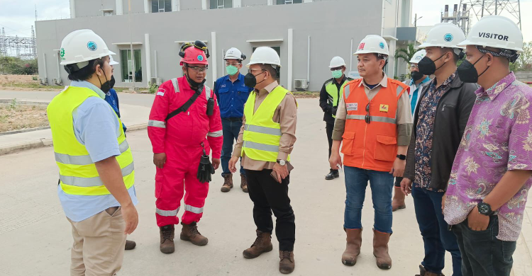 Komisaris Utama PT PLN Energi Primer Indonesia (PLN EPI), Nikson Silalahi, melakukan kunjungan kerja ke PLTU Timor-1 di Lifuleo, Kupang Barat.