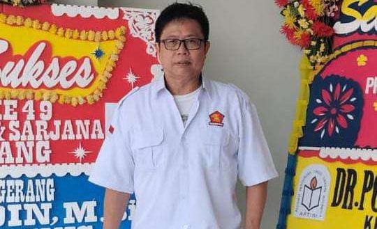 Stefanus Stefi Sumampouw