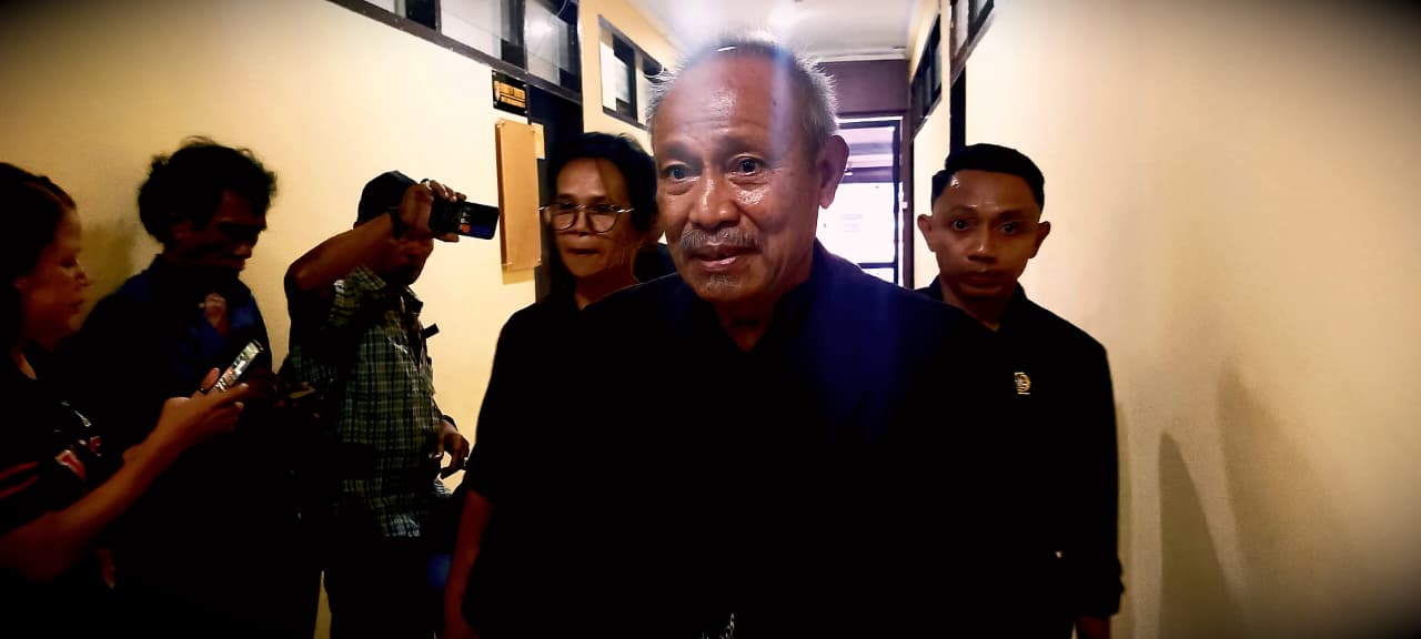 Kuasa hukum Hanafi Saleh dan Renaldy Muhammad bersama Kartini Gaghansa
