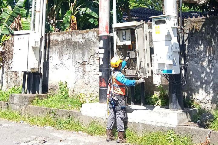 PT PLN (Persero) Unit Induk Distribusi Sulawesi Utara, Sulawesi Tengah, dan Gorontalo (UID Suluttenggo) memastikan sistem kelistrikan di wilayah Manado dan sekitarnya telah kembali normal sepenuhnya pasca gempa bumi yang mengguncang pada Kamis (2/4) pagi.