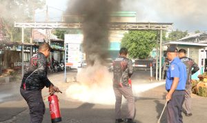 PT PLN (Persero) Unit Induk Distribusi (UID) Sulawesi Utara, Sulawesi Tengah, dan Gorontalo (Suluttenggo) menggelar Sosialisasi Sistem Manajemen Pengamanan dan Simulasi Tanggap Darurat. Kegiatan ini dilaksanakan di Aula Klabat Kantor Induk PLN UID Suluttenggo pada Rabu (13/5).