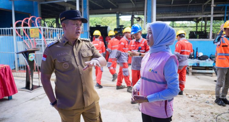 PLN UP3 PALU PT PLN (Persero) Unit Induk Distribusi Sulawesi Utara, Sulawesi Tengah, dan Gorontalo (UID Suluttenggo) melalui Unit Pelaksana Pelayanan Pelanggan (UP3) Palu bersama Pemerintah Kabupaten Morowali resmi meresmikan peningkatan jam operasi Pembangkit Listrik Tenaga Diesel (PLTD) Pulau Paku dari 12 jam menjadi 18 jam.