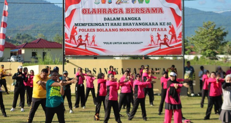 Hari Bhayangkara ke-80 Tahun 2026, Polres Bolaang Mongondow Utara (Bolmut) menggelar olahraga bersama yang melibatkan unsur