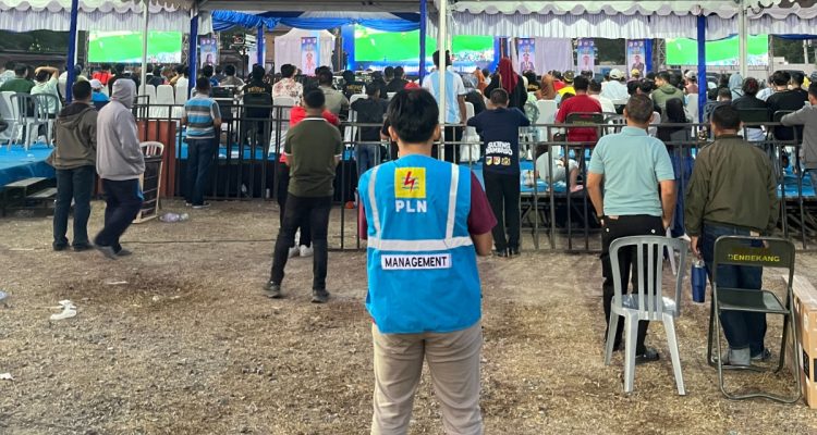 PT PLN (Persero) Unit Induk Distribusi Sulawesi Utara, Sulawesi Tengah, dan Gorontalo (UID Suluttenggo) melalui Unit Pelaksana Pelayanan Pelayanan Pelanggan (UP3) Palu berhasil mengawal keandalan pasokan listrik selama gelaran Nonton Bareng (Nobar) Piala Dunia FIFA 2026