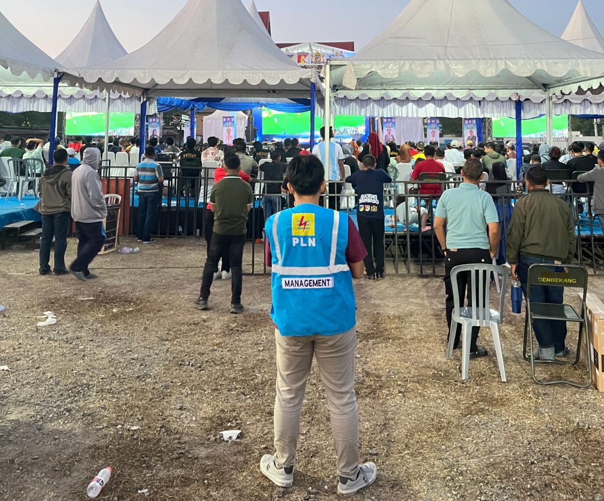 PT PLN (Persero) Unit Induk Distribusi Sulawesi Utara, Sulawesi Tengah, dan Gorontalo (UID Suluttenggo) melalui Unit Pelaksana Pelayanan Pelayanan Pelanggan (UP3) Palu berhasil mengawal keandalan pasokan listrik selama gelaran Nonton Bareng (Nobar) Piala Dunia FIFA 2026