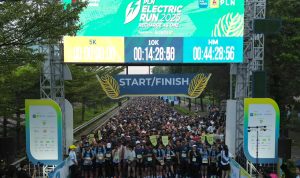 Para peserta memadati garis start sebelum flag off PLN Electric Run 2025 di kawasan Indonesia Convention Exhibition (ICE) Bumi Serpong Damai, Tangerang tahun lalu. Pada gelaran tersebut, lebih dari 7.500 peserta yang terbagi dalam 3 kategori, yakni 5K, 10K, dan half marathon ikut dalam ajang lari tahunan ramah lingkungan ini