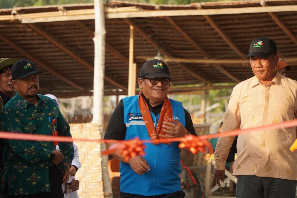 PT PLN (Persero) Unit Induk Distribusi Sulawesi Utara, Sulawesi Tengah, dan Gorontalo (UID Suluttenggo) meresmikan Program Tanggung Jawab Sosial dan Lingkungan (TJSL) Pengembangan Kawasan Wisata Karampuana di Desa Towale, Kecamatan Banawa Tengah, Kabupaten Donggala.
