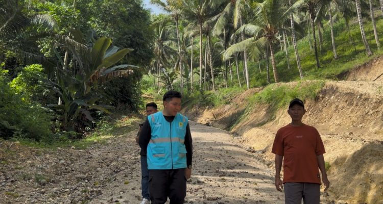PT PLN (Persero) melalui program Tanggung Jawab Sosial dan Lingkungan (TJSL) terus menunjukkan komitmen nyata dalam mendukung pembangunan dan pemberdayaan masyarakat.
