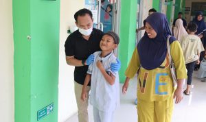 Yayasan Baitul Maal (YBM) PLN UP3 Tolitoli menggelar program Khitanan Sehat Ceria bagi 79 anak di Kecamatan Galang, Kabupaten Tolitoli, Minggu (24/8/2026).