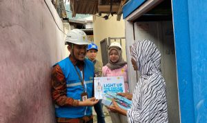 PT PLN (Persero) Unit Pelaksana Pelayanan Pelanggan (UP3) Luwuk kembali menghadirkan kebahagiaan nyata bagi masyarakat kurang mampu melalui program Light Up The Dream (LUTD).