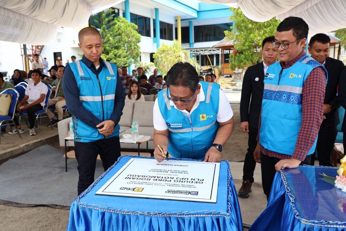 PT PLN (Persero) Unit Pelaksana Pelayanan Pelanggan (UP3) Kotamobagu meresmikan Gedung Pekerjaan Dalam Keadaan Bertegangan (PDKB) Bogani, Rabu (23/9).