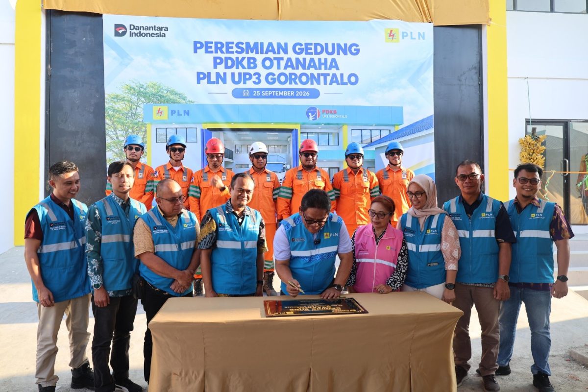 PT PLN (Persero) Unit Pelaksana Pelayanan Pelanggan (UP3) Gorontalo terus memperkuat kesiapan dalam menjaga keandalan pasokan listrik melalui penyediaan sarana dan prasarana yang representatif bagi Tim Pekerjaan Dalam Keadaan Bertegangan (PDKB).