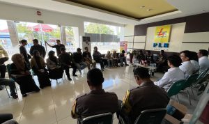PT PLN (Persero) terus melakukan berbagai langkah penguatan sistem kelistrikan di Kota Palu dan sekitarnya seiring dengan kondisi pasokan listrik pada sistem interkoneksi Sulawesi Bagian Selatan (Sulbagsel) yang masih menghadapi tantangan akibat kondisi cuaca dan keterbatasan pasokan pembangkit hidro.